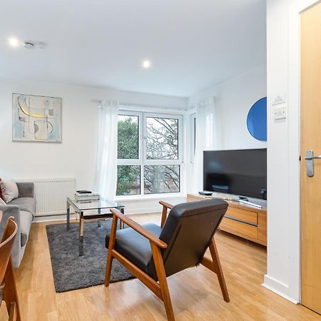Modern 2 Bed Broompark/Central Apt. With Parking Γλασκώβη Εξωτερικό φωτογραφία