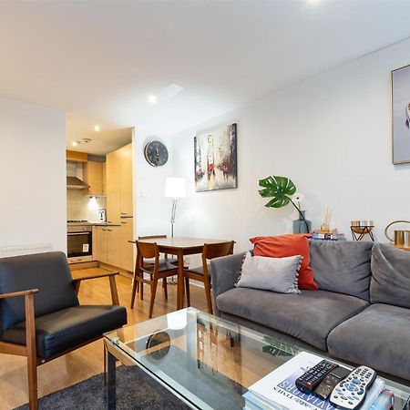Modern 2 Bed Broompark/Central Apt. With Parking Γλασκώβη Εξωτερικό φωτογραφία