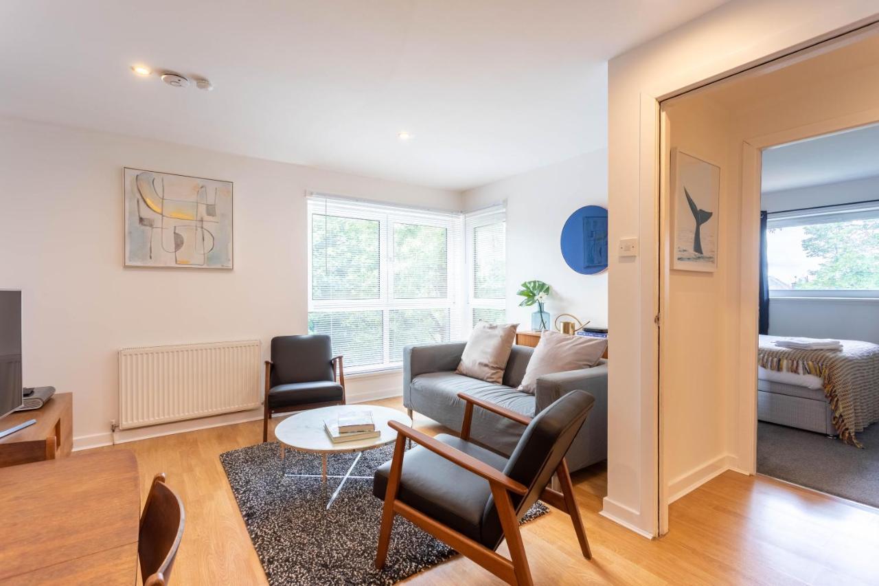 Modern 2 Bed Broompark/Central Apt. With Parking Γλασκώβη Εξωτερικό φωτογραφία