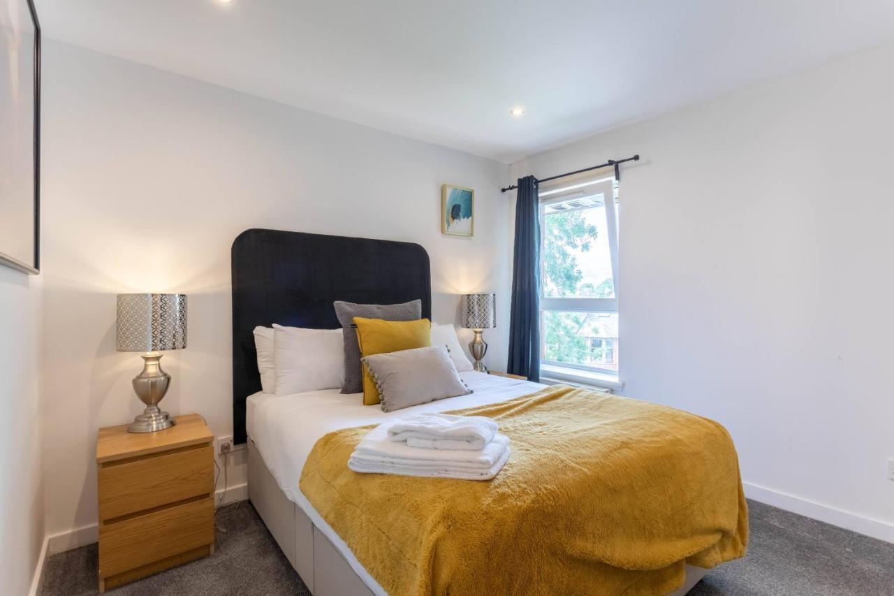 Modern 2 Bed Broompark/Central Apt. With Parking Γλασκώβη Εξωτερικό φωτογραφία