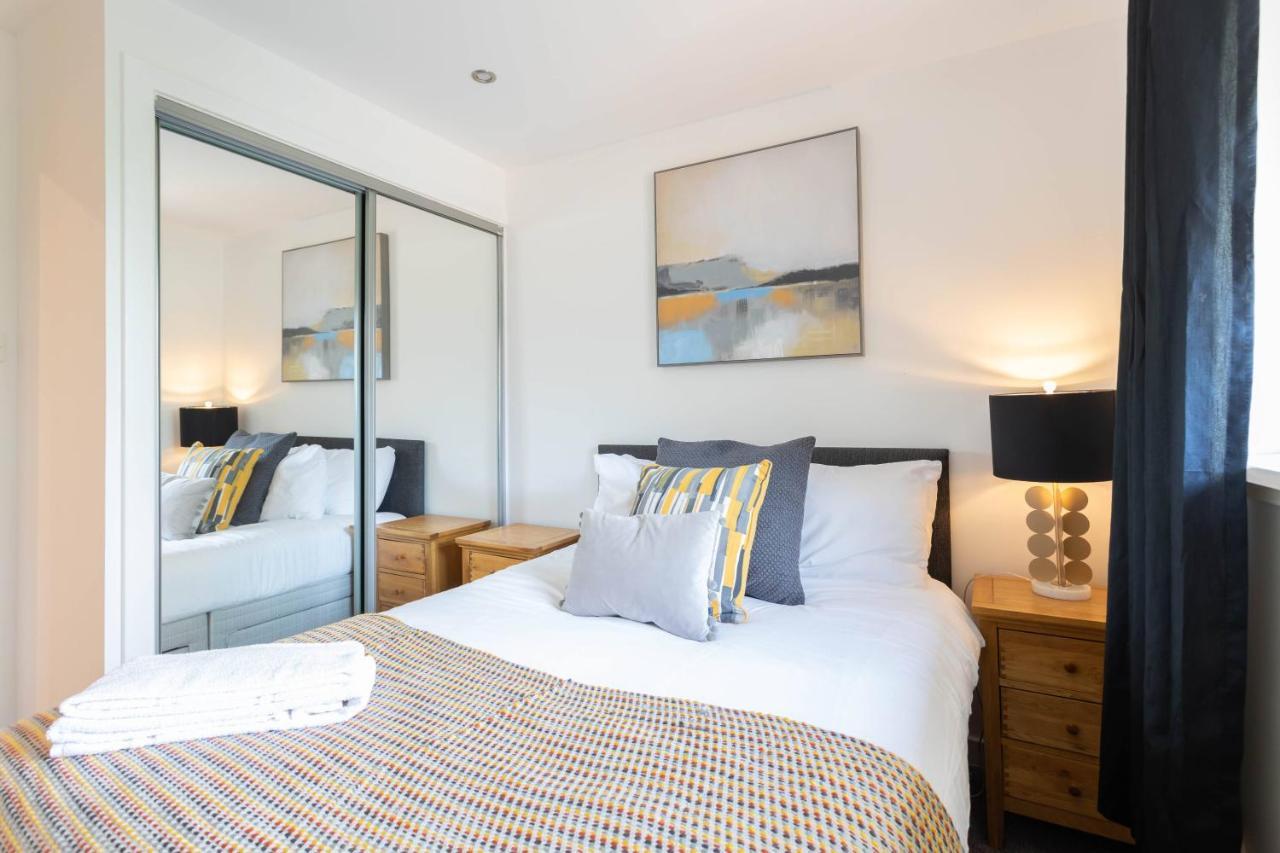 Modern 2 Bed Broompark/Central Apt. With Parking Γλασκώβη Εξωτερικό φωτογραφία