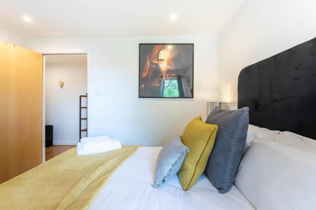 Modern 2 Bed Broompark/Central Apt. With Parking Γλασκώβη Εξωτερικό φωτογραφία