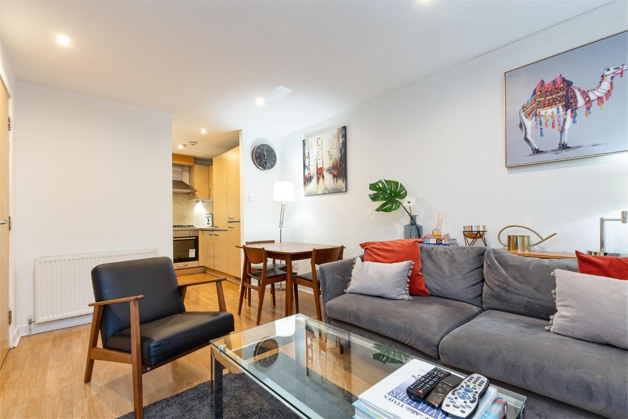 Modern 2 Bed Broompark/Central Apt. With Parking Γλασκώβη Εξωτερικό φωτογραφία